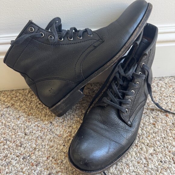 Frye Veronica Tie Up Black Combat Boots - women's 9 - Picture 4 of 11